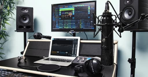 Producción musical y locución profesional